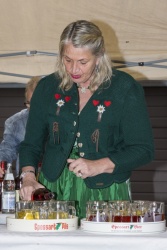 006_Sinas_Kroenung.jpg