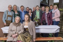 020_Sinas_Kroenung.jpg