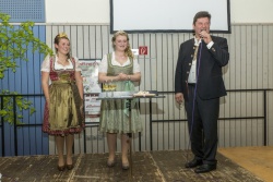 170_Sinas_Kroenung.jpg