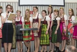 203_Sinas_Kroenung.jpg