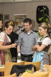 223_Sinas_Kroenung.jpg