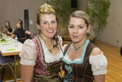 244_Sinas_Kroenung.jpg