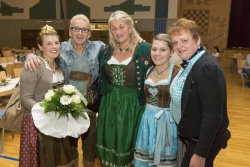 253_Sinas_Kroenung.jpg